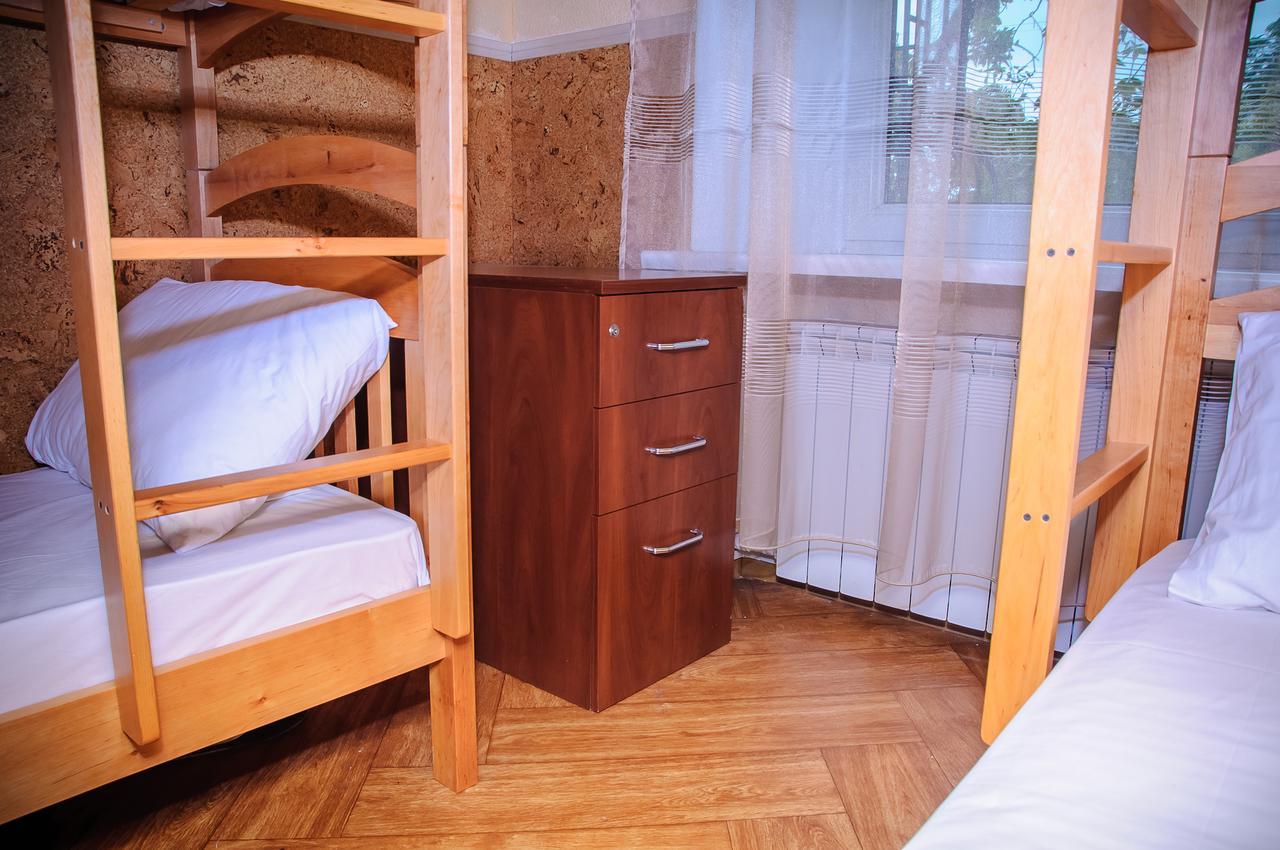 Golden Globus Hostel Kiew Exterior foto