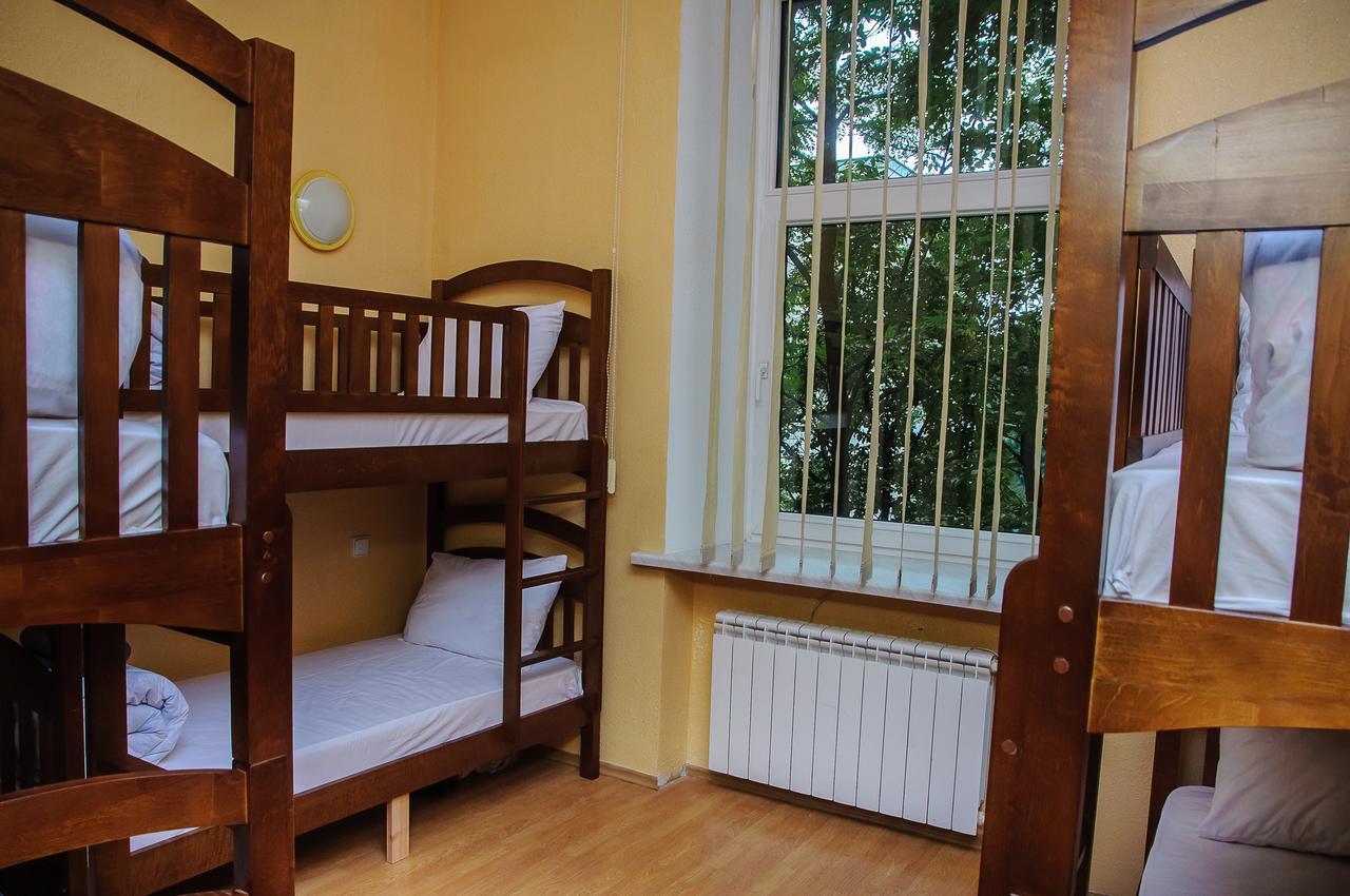 Golden Globus Hostel Kiew Zimmer foto