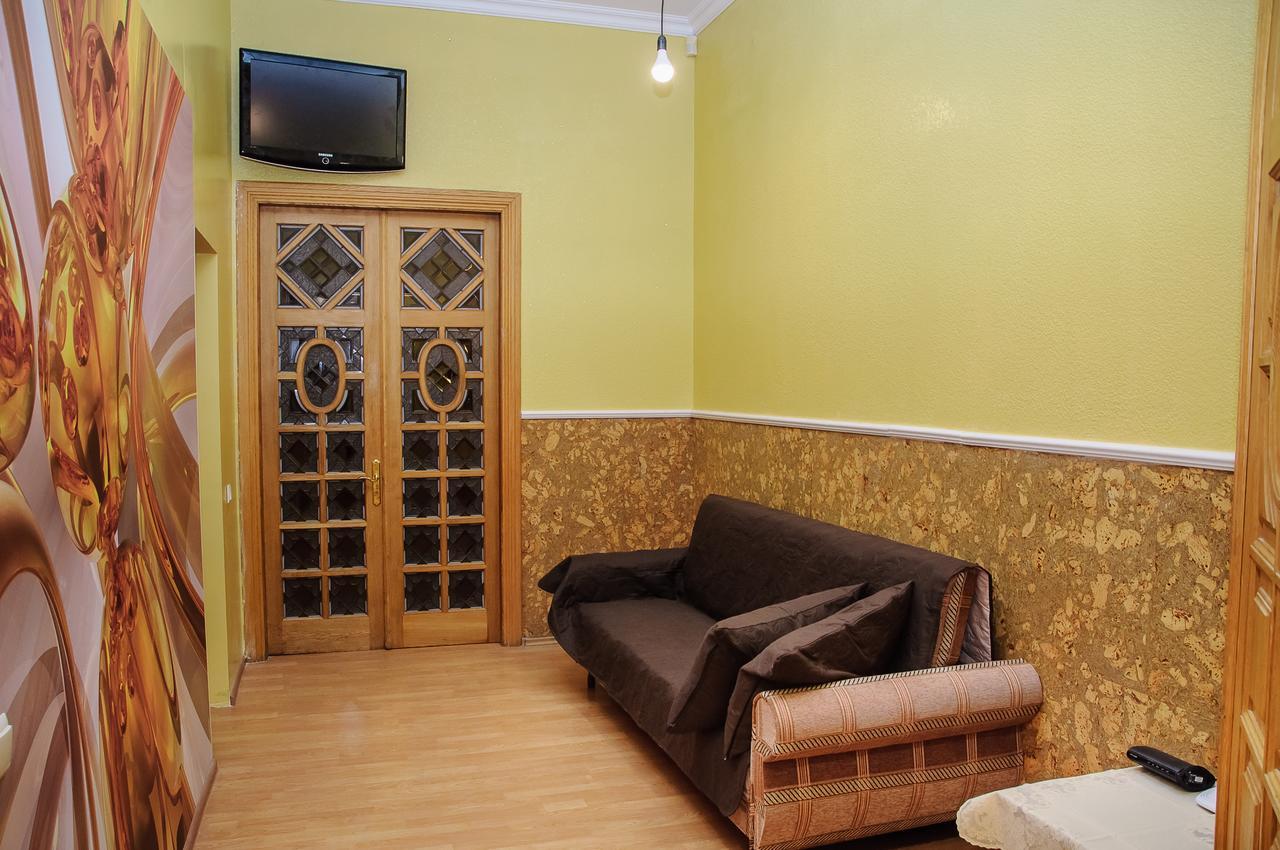 Golden Globus Hostel Kiew Exterior foto